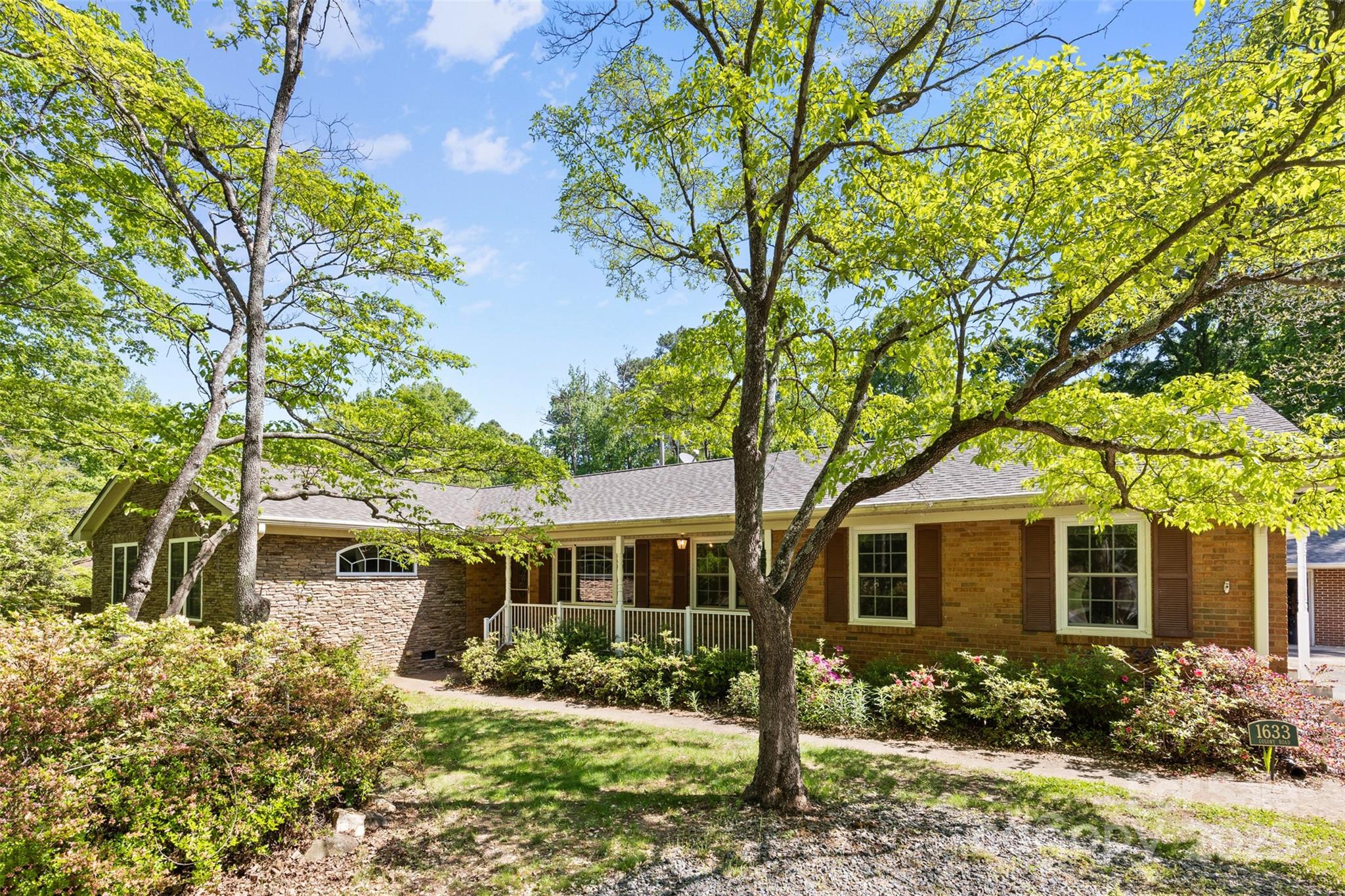 1633 Colony Road Rock Hill, SC 29730 - Photo 3 of 37 Gallery Image 3
