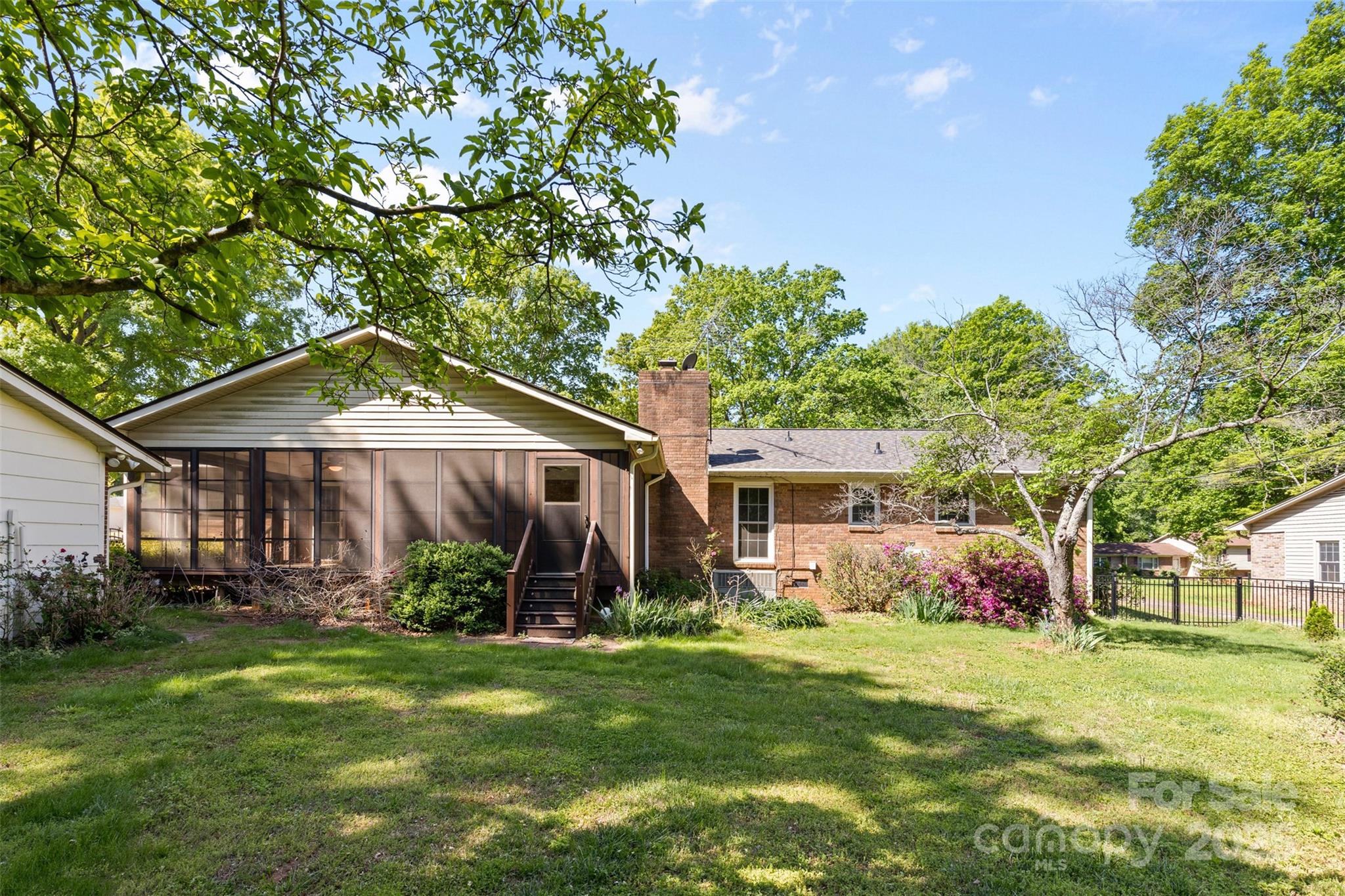 1633 Colony Road Rock Hill, SC 29730 - Photo 8 of 37 Gallery Image 8