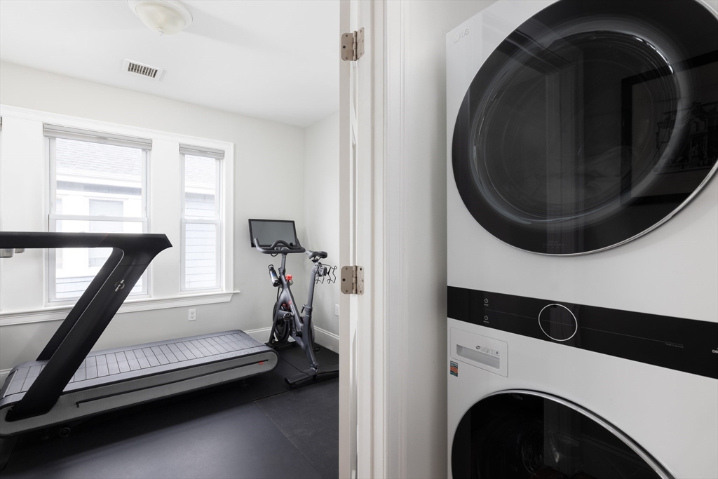 14 Hathaway Street, Unit 2 Boston, MA 02130 - Photo 9 of 11