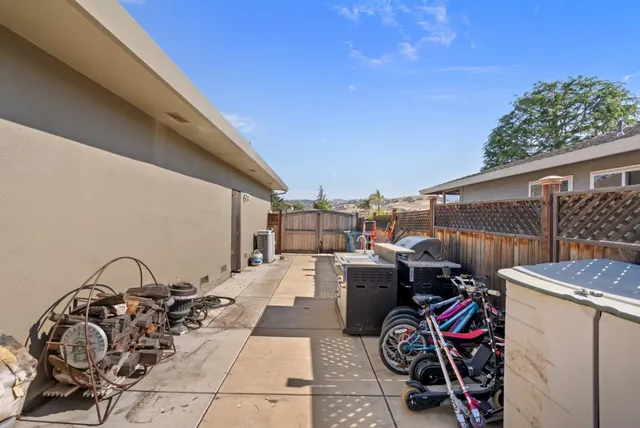 $969,000 | 60 Dots Circle, Hollister, CA 95023