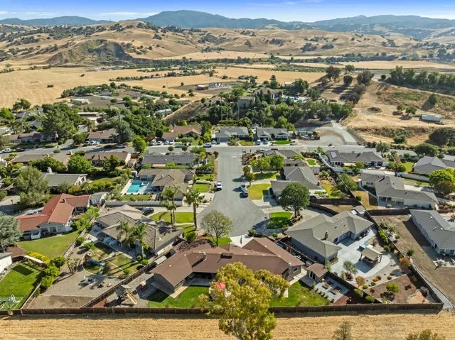 $969,000 | 60 Dots Circle, Hollister, CA 95023