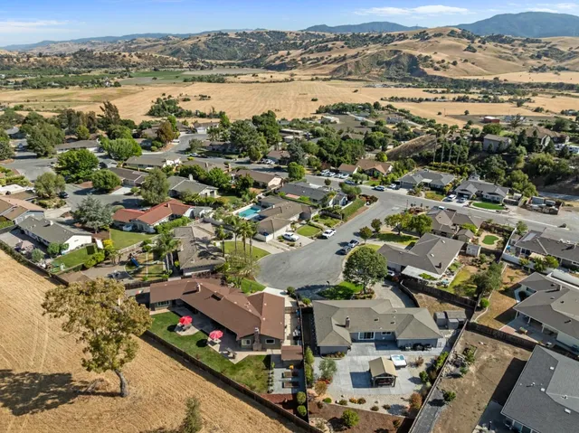 $969,000 | 60 Dots Circle, Hollister, CA 95023