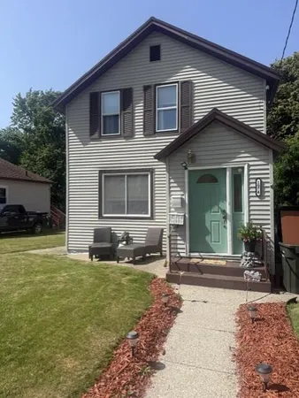 $299,900 | 1074 West Grand Avenue, Muskegon, MI 49441