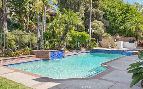 $1,395,000 | 21159 VÃa Noriega, Yorba Linda, CA 92887