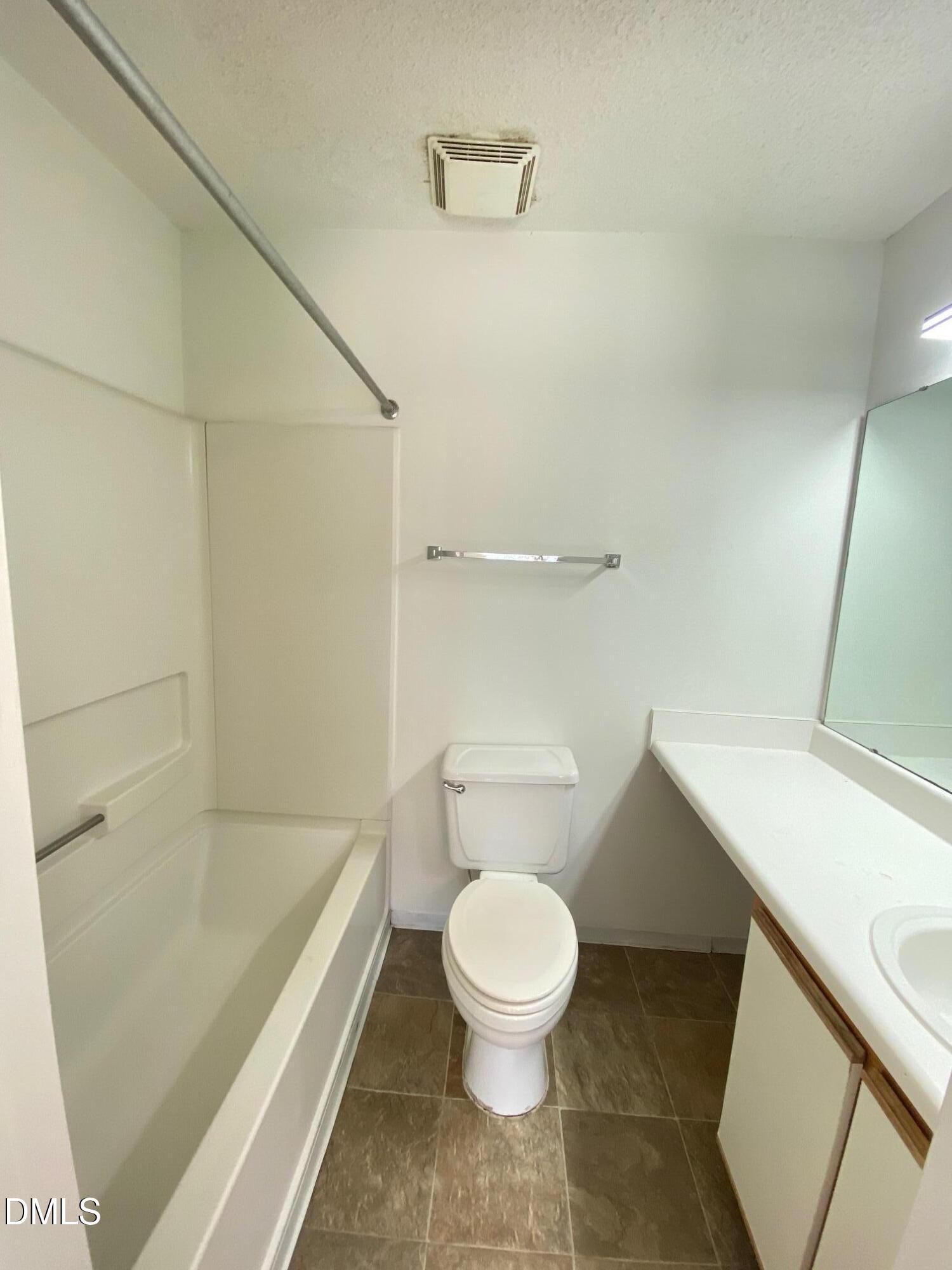 1220 University Court, Unit 203 Raleigh, NC 27606 - Photo 19 of 31 IMG_1497