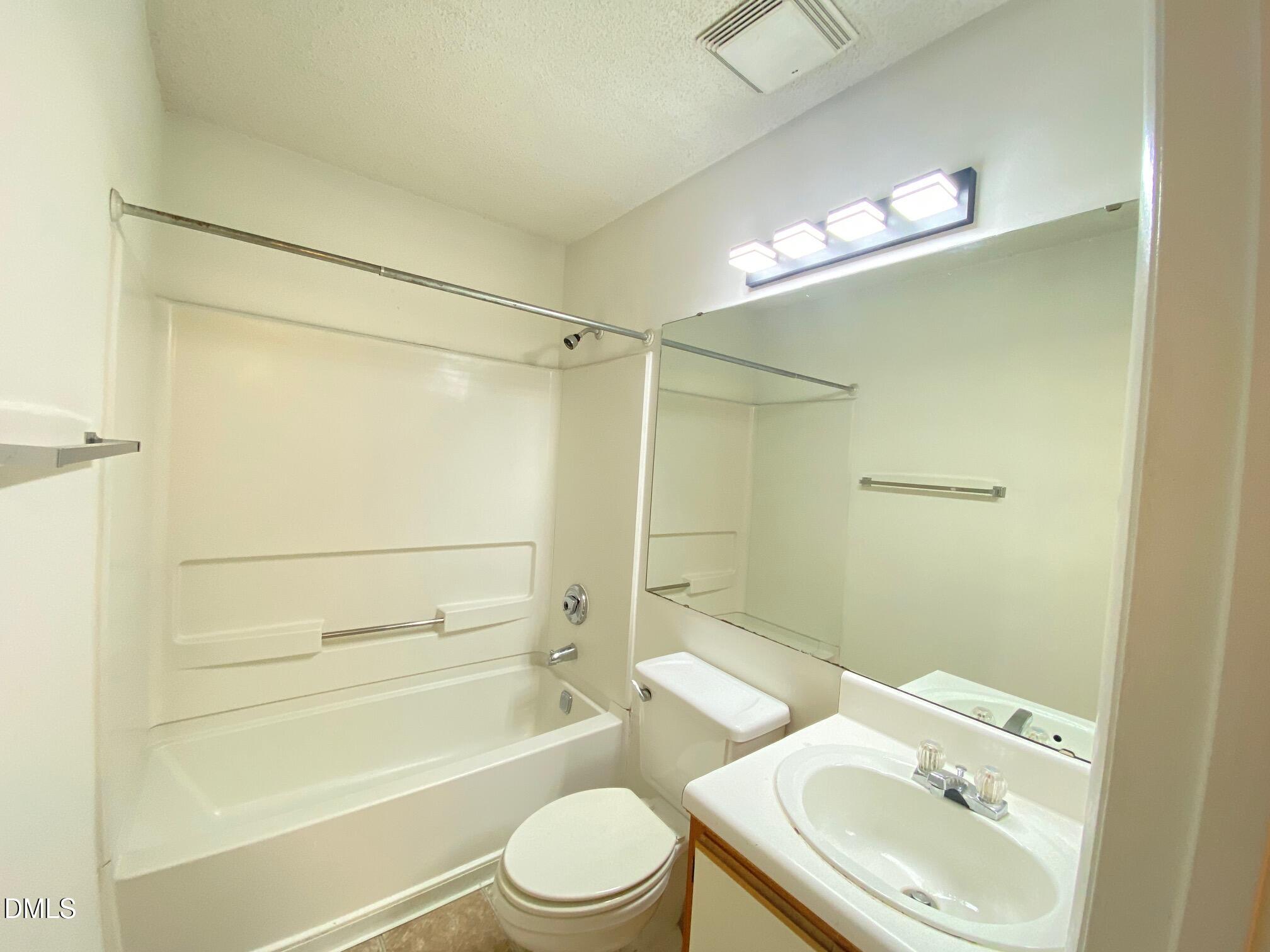 1220 University Court, Unit 203 Raleigh, NC 27606 - Photo 25 of 31 IMG_1508