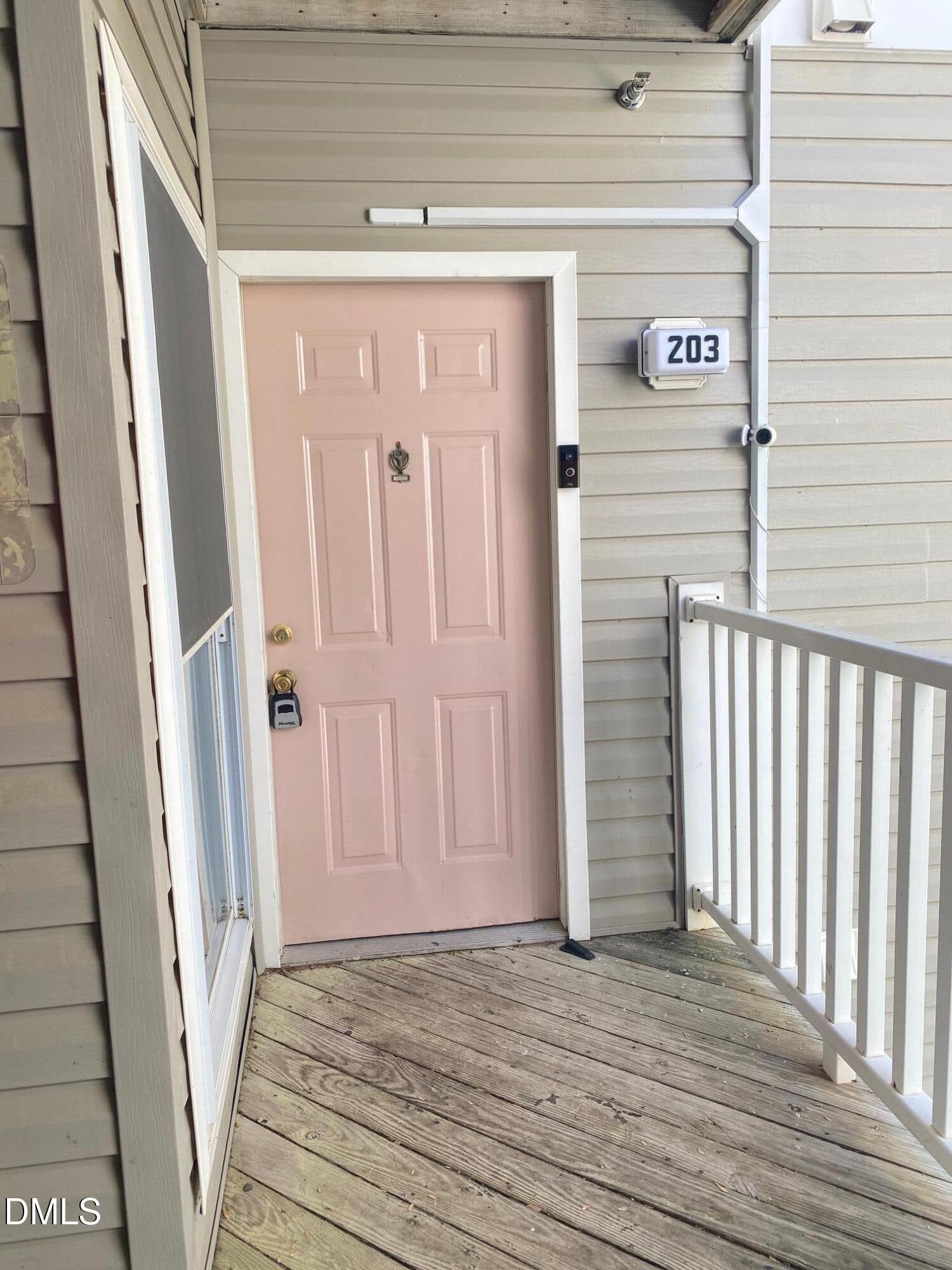 1220 University Court, Unit 203 Raleigh, NC 27606 - Photo 3 of 31 IMG_1513