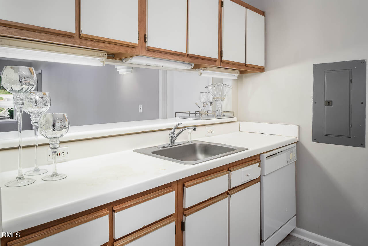 1220 University Court, Unit 203 Raleigh, NC 27606 - Photo 7 of 31 1321 Crab Orchard Dr Apt 101-22