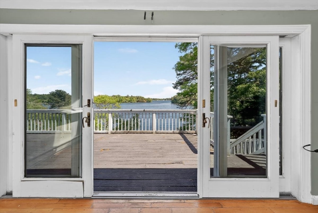 207 Sandy Beach Road Plymouth, MA 02360 - Photo 9 of 39