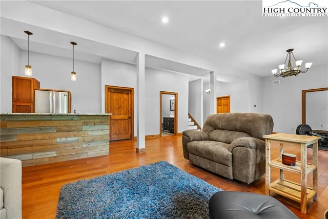 $1,225,000 | 128 East Pinecrest Court, Boone, NC 28607