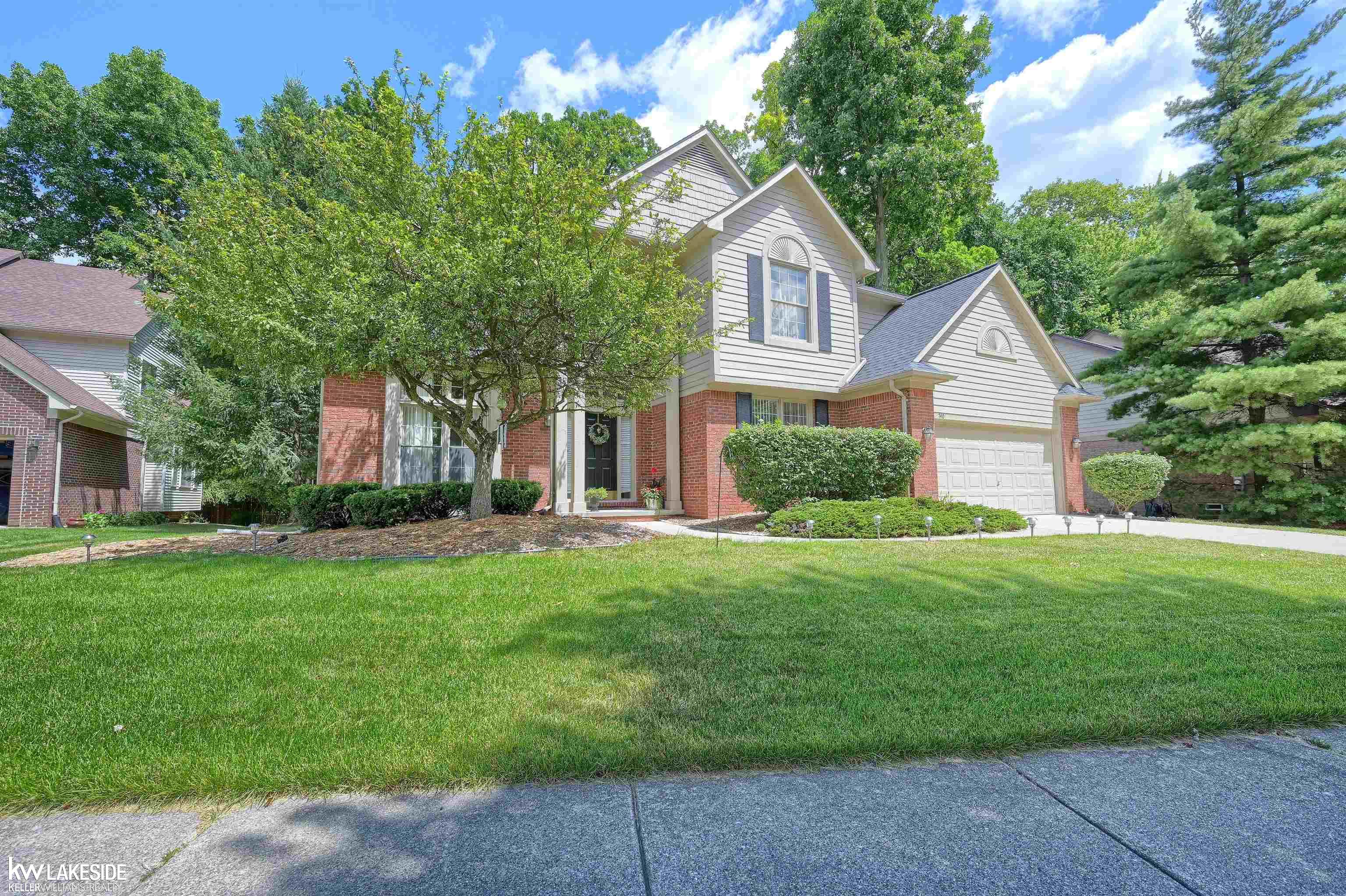 740 Lake Ridge Road Rochester Hills, MI 48307 - Photo 2 of 32