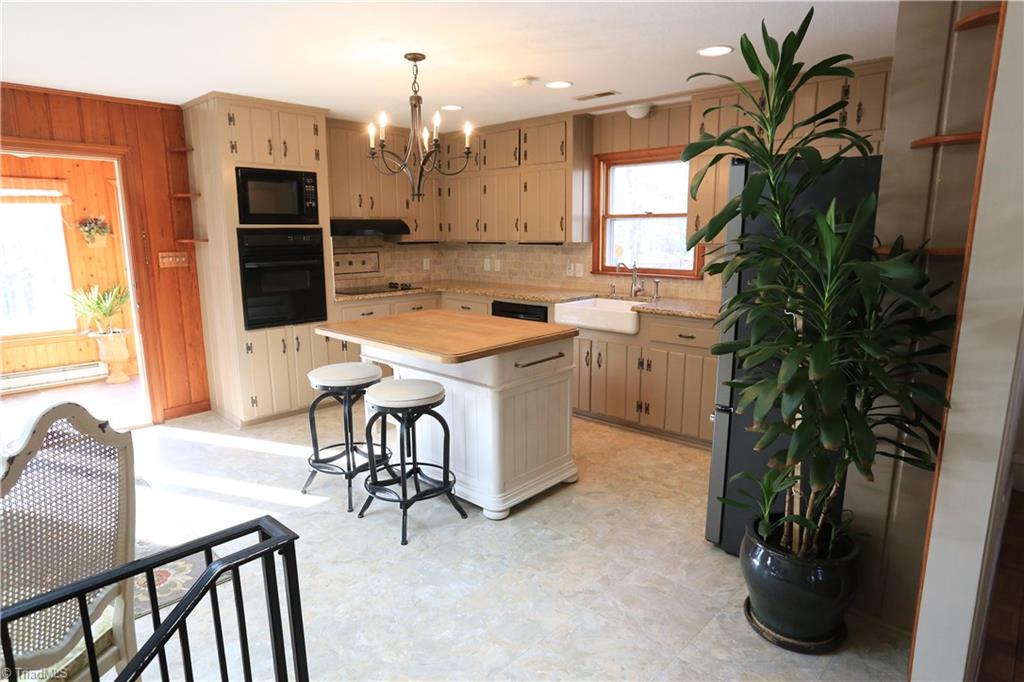 8030 Idols Road Clemmons, NC 27012 - Photo 7 of 25 Gallery Image 7