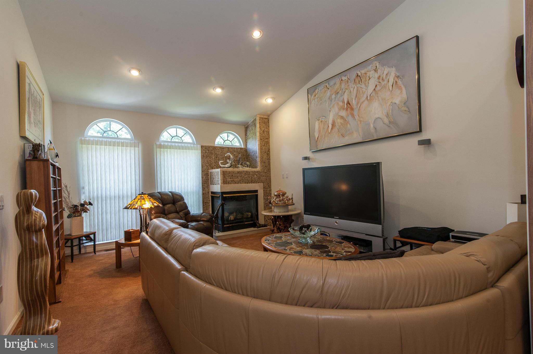 8608 Snowreath Road, Unit 8608 Pikesville, MD 21208 - Photo 8 of 30 Living Room