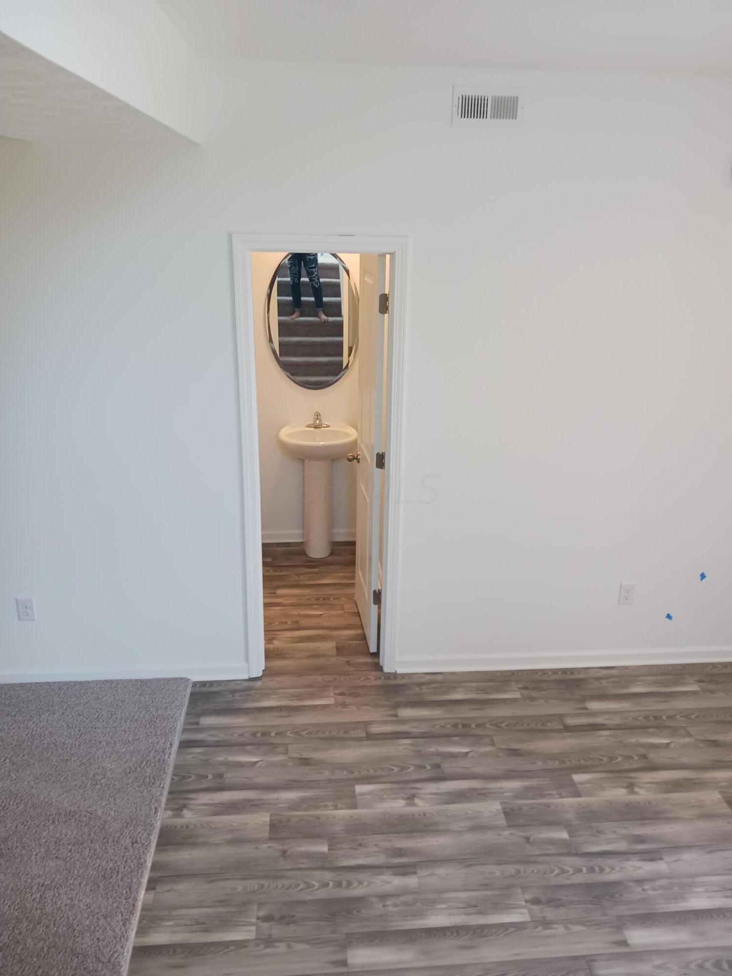 322 Juhl Road Circleville, OH 43113 - Photo 3 of 30 20231003_102835
