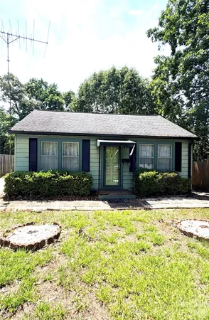 $115,000 | 731 10th St Boulevard Northwest, Hickory, NC 28601
