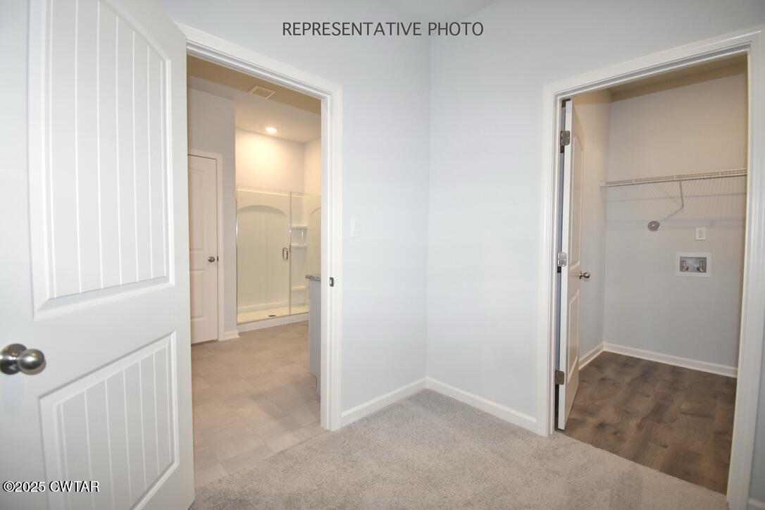 108 Gateway Drive Jackson, TN 38305 - Photo 11 of 19 an empty room with mirror