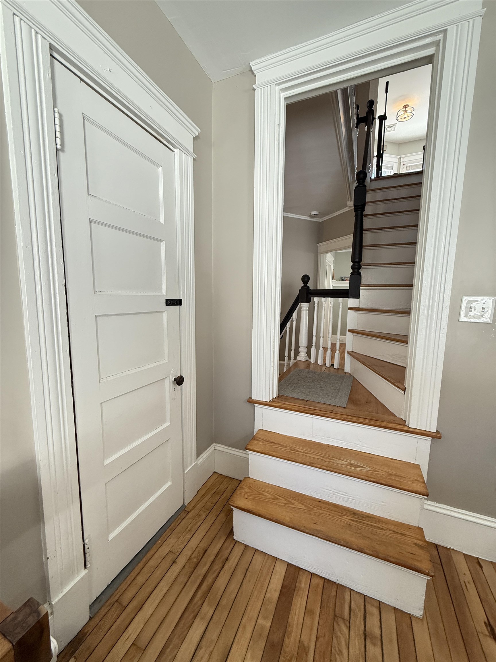 1566 Dover Road Epsom, NH 03234 - Photo 10 of 45