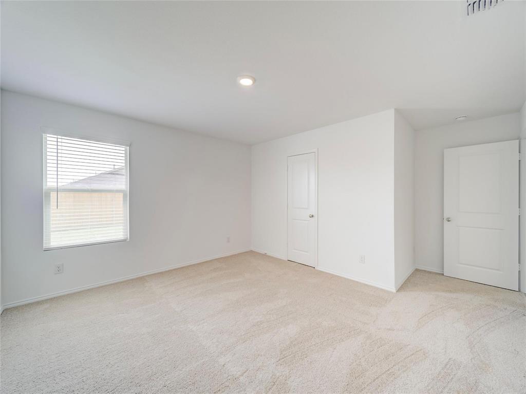 357 Sun Bluff Road Fort Worth, TX 76052 - Photo 32 of 35
