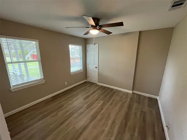 $1,600 | 577 West 6th Street, Lancaster, TX 75146
