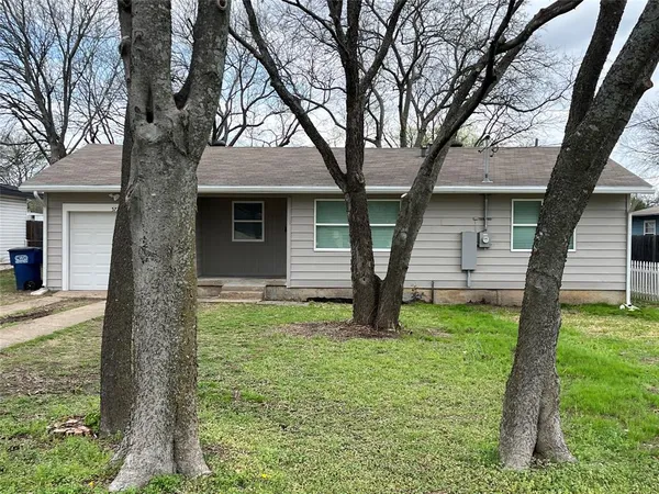 $1,600 | 577 West 6th Street, Lancaster, TX 75146