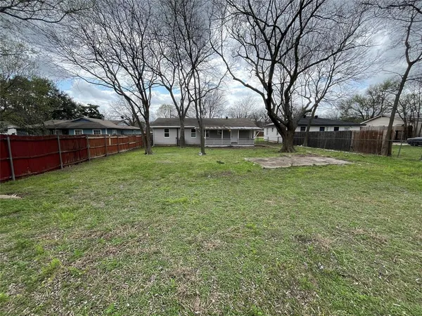 $1,600 | 577 West 6th Street, Lancaster, TX 75146