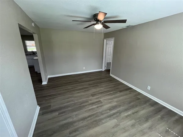 $1,600 | 577 West 6th Street, Lancaster, TX 75146