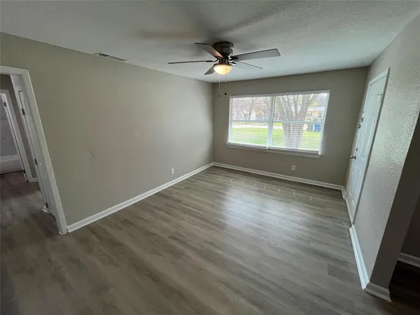$1,600 | 577 West 6th Street, Lancaster, TX 75146