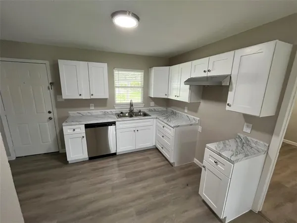 $1,600 | 577 West 6th Street, Lancaster, TX 75146