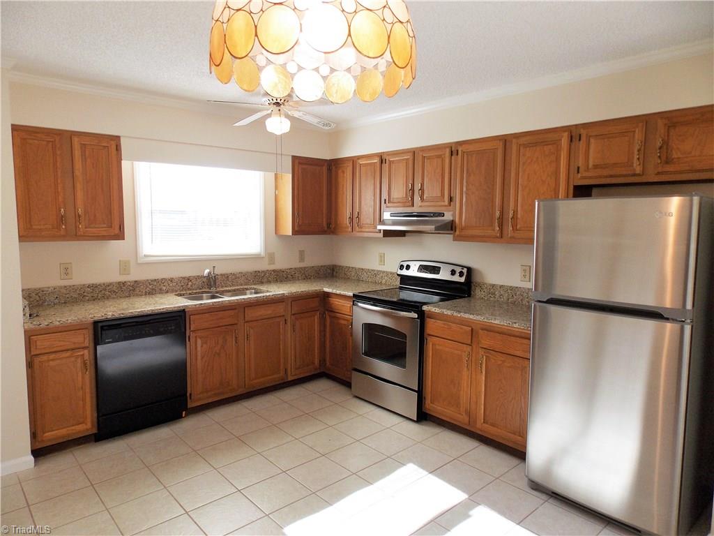 149 Meadowview Road Mocksville, NC 27028 - Photo 3 of 16 Gallery Image 3