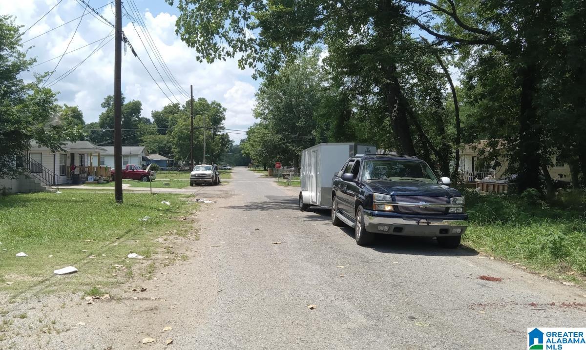 2017 Long 14th Street Bessemer, AL 35020 - Photo 14 of 20
