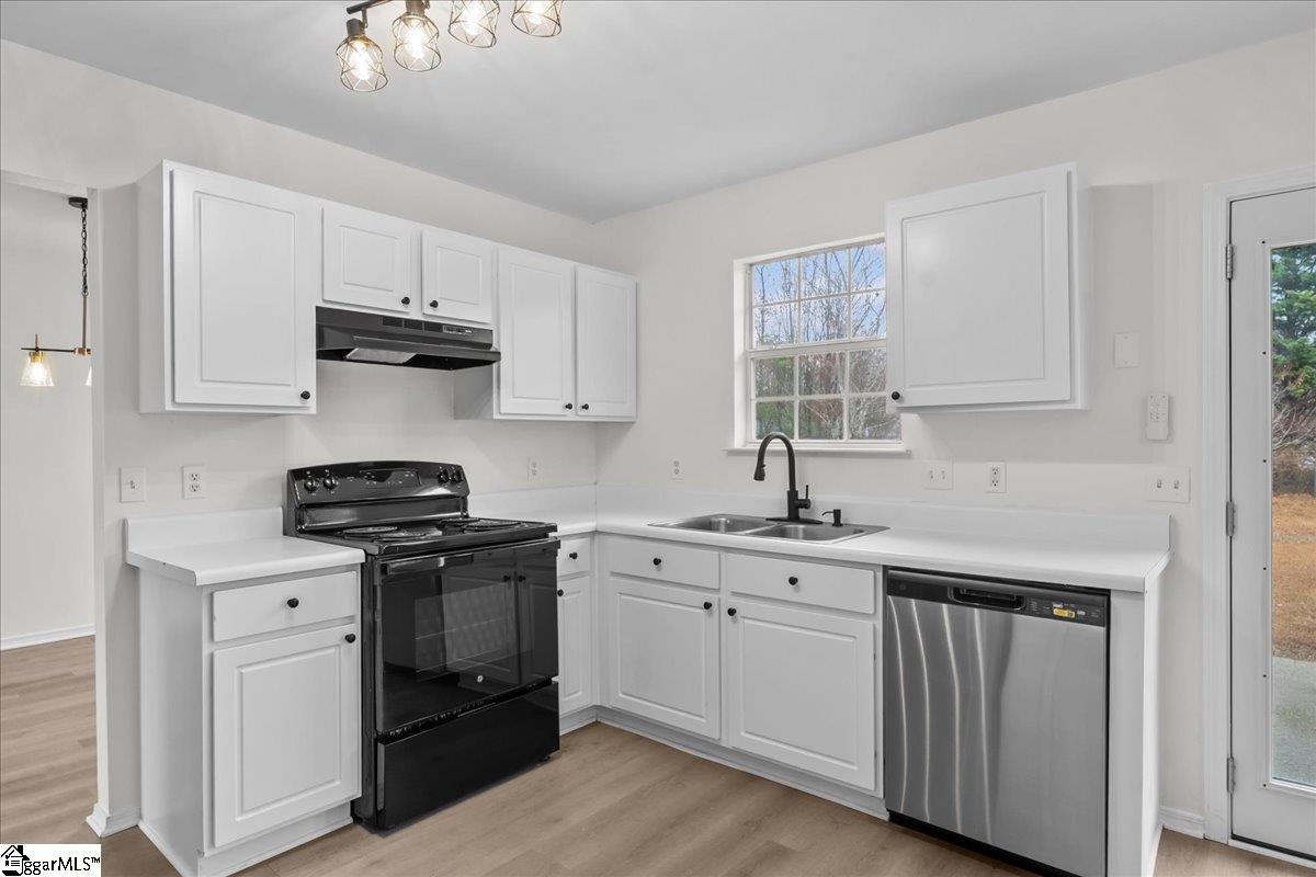 203 Tripmont Court Simpsonville, SC 29680 - Photo 12 of 38