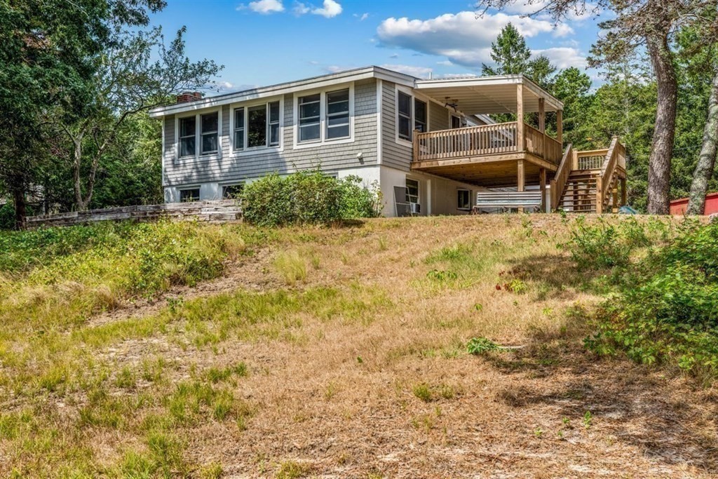 352 Mashpee Neck Road Mashpee, MA 02649 - Photo 9 of 27 Gallery Image 9