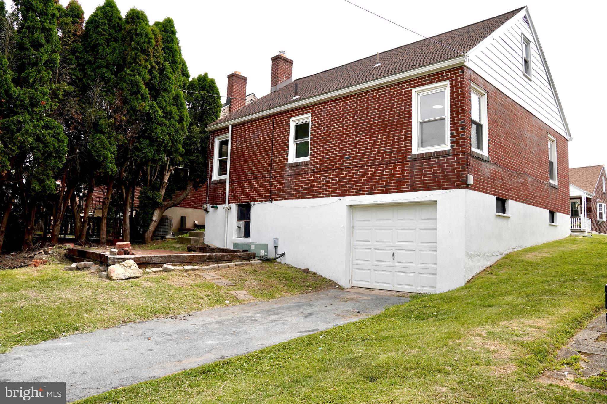 1421 Fayette Avenue Reading, PA 19607 - Photo 4 of 20 Rear Side