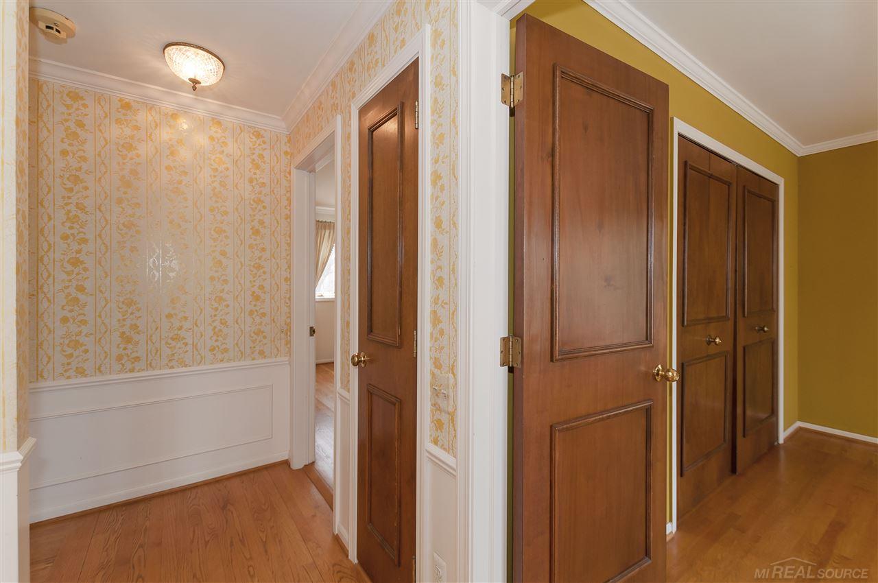 87 Belle Meade Road Grosse Pointe, MI 48236 - Photo 42 of 68 31345766-41.JPG