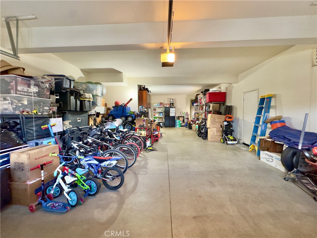 11265 Runyan Road Beaumont, CA 92223 - Photo 51 of 138 a view of a room with gym equipment