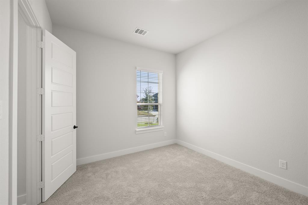 5221 Rowlan Row Midlothian, TX 76065 - Photo 12 of 34