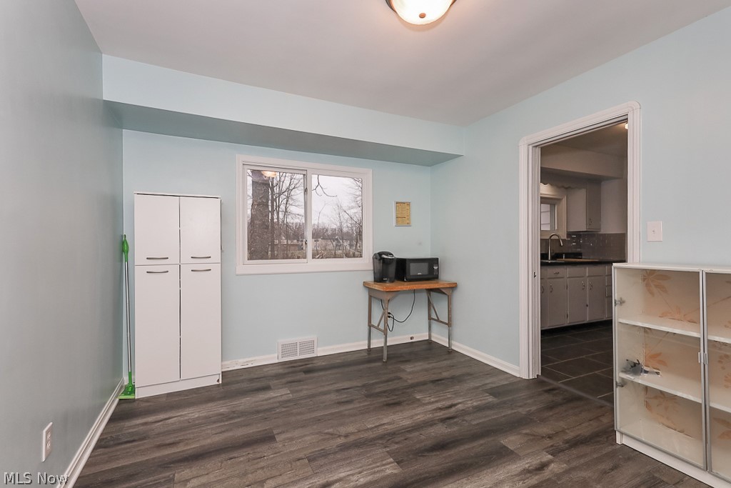 23720 Gessner Road North Olmsted, OH 44070 - Photo 8 of 23