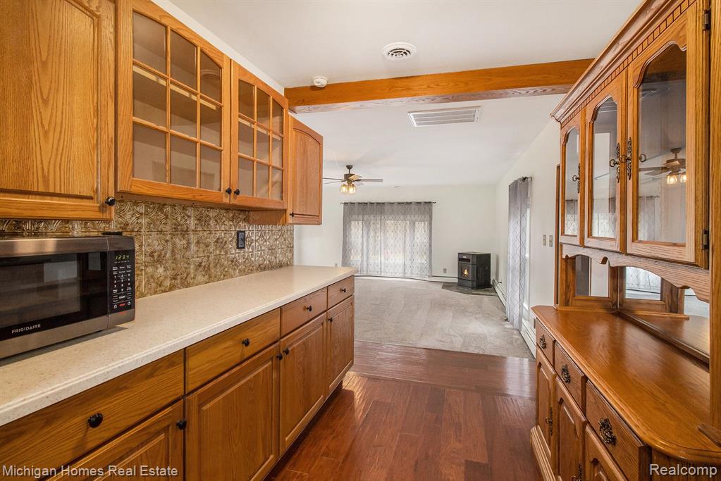 3915 North Latson Road Howell, MI 48855 - Photo 19 of 53