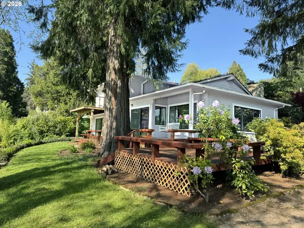 $740,000 | 91050 Leashore Drive, Vida, OR 97488