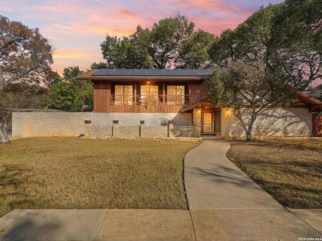 $739,000 | 3727 Hundred Oaks Drive, San Antonio, TX 78217
