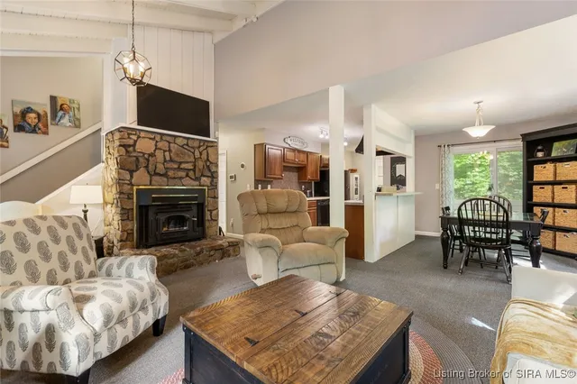 $289,900 | 3962 South Fire Lane Road, Pekin, IN 47165