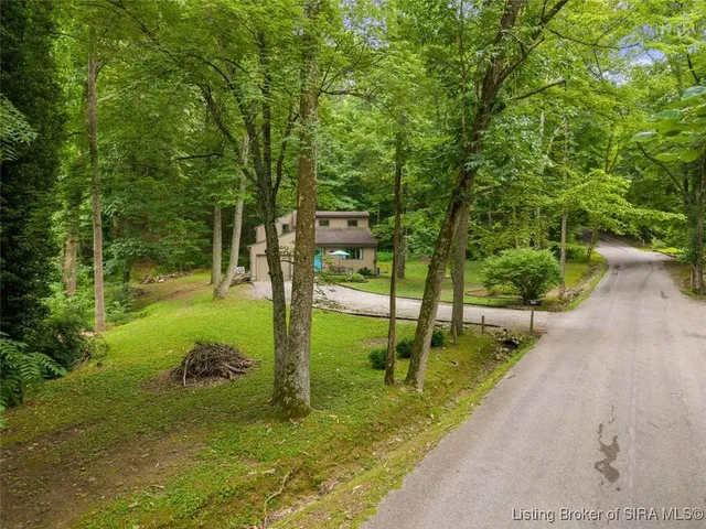 $289,900 | 3962 South Fire Lane Road, Pekin, IN 47165