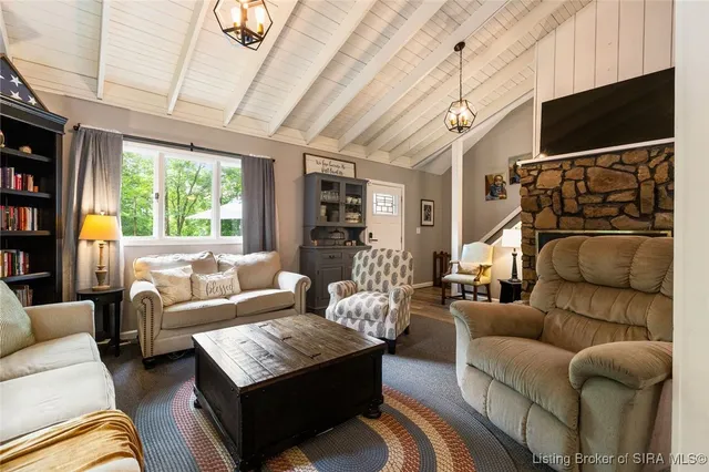 $289,900 | 3962 South Fire Lane Road, Pekin, IN 47165