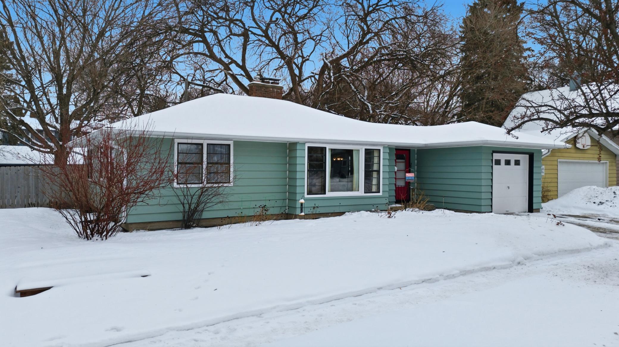 602 4th Street South Moorhead, MN 56560 - Photo 2 of 40