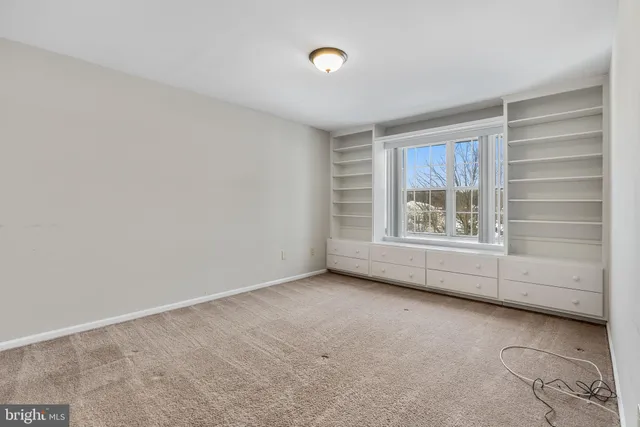 $369,900 | 506 Oliphant Lane, Mount Laurel, NJ 08054