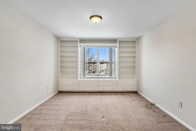 $369,900 | 506 Oliphant Lane, Mount Laurel, NJ 08054