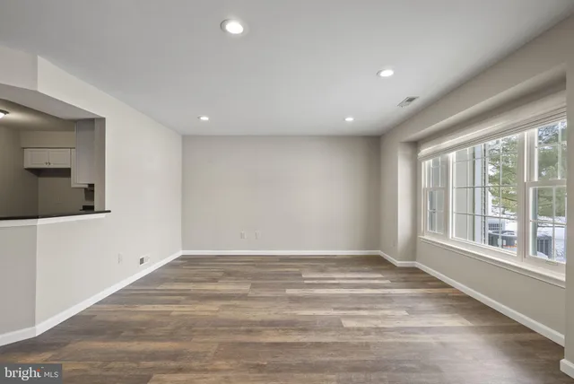 $369,900 | 506 Oliphant Lane, Mount Laurel, NJ 08054