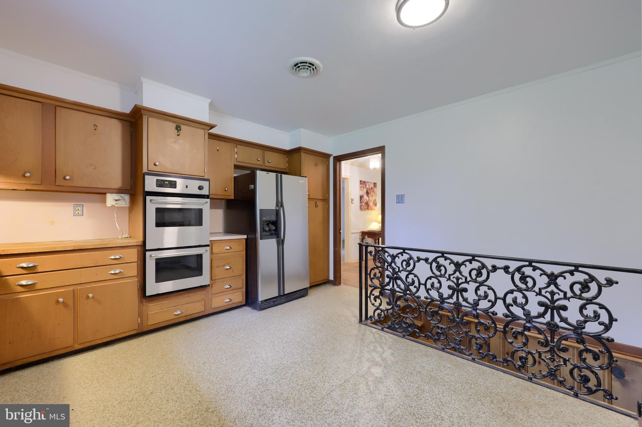 705 Carroll Road York, PA 17403 - Photo 15 of 38 Gallery Image 15