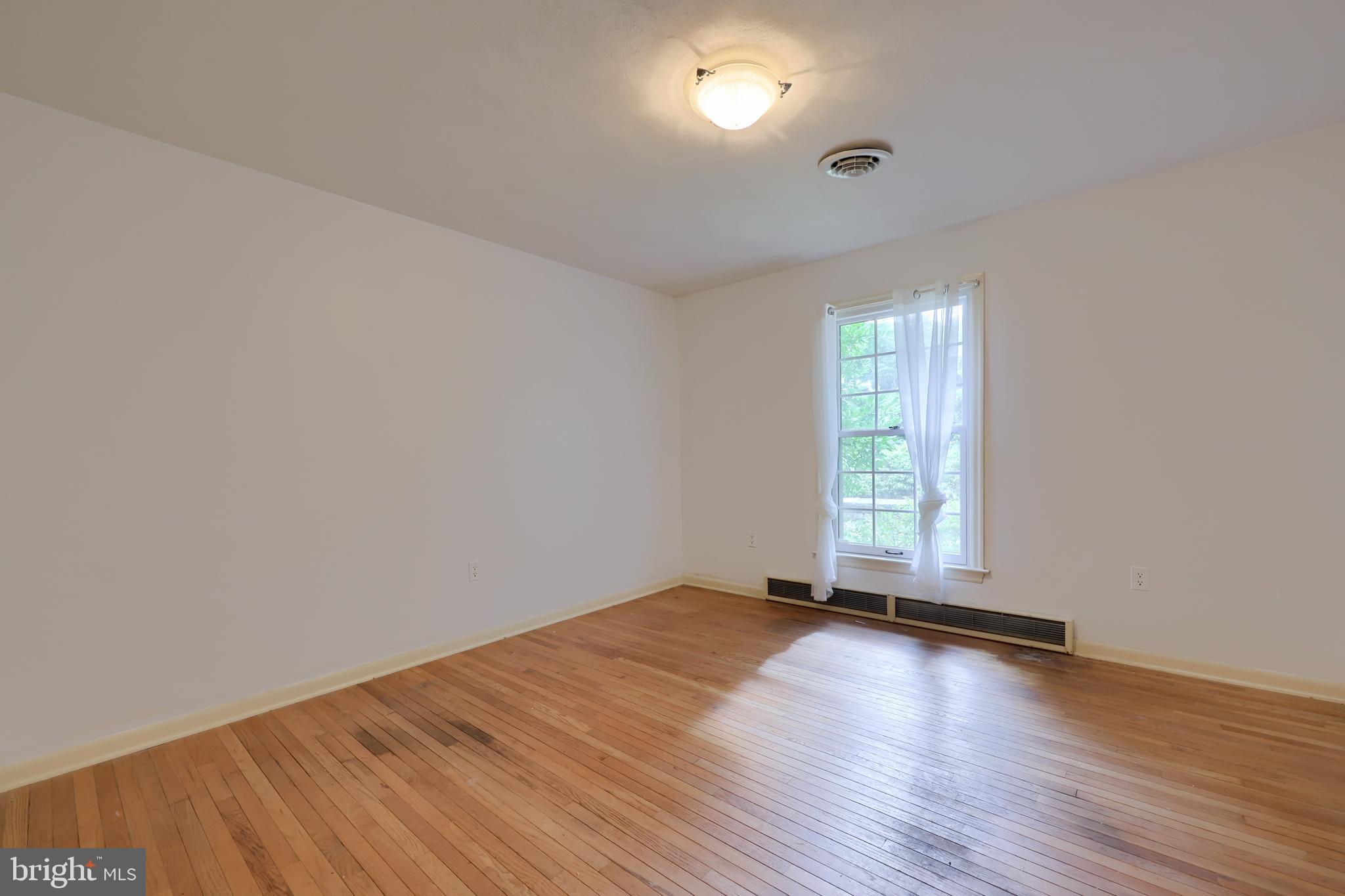 705 Carroll Road York, PA 17403 - Photo 17 of 38 Gallery Image 17