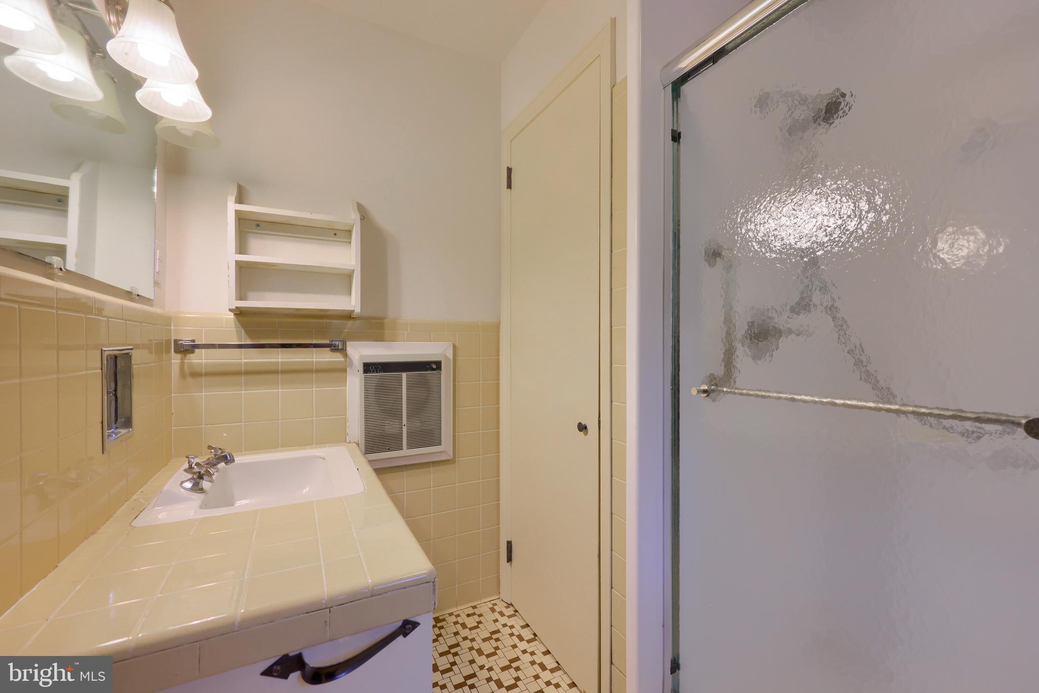705 Carroll Road York, PA 17403 - Photo 21 of 38 Gallery Image 21
